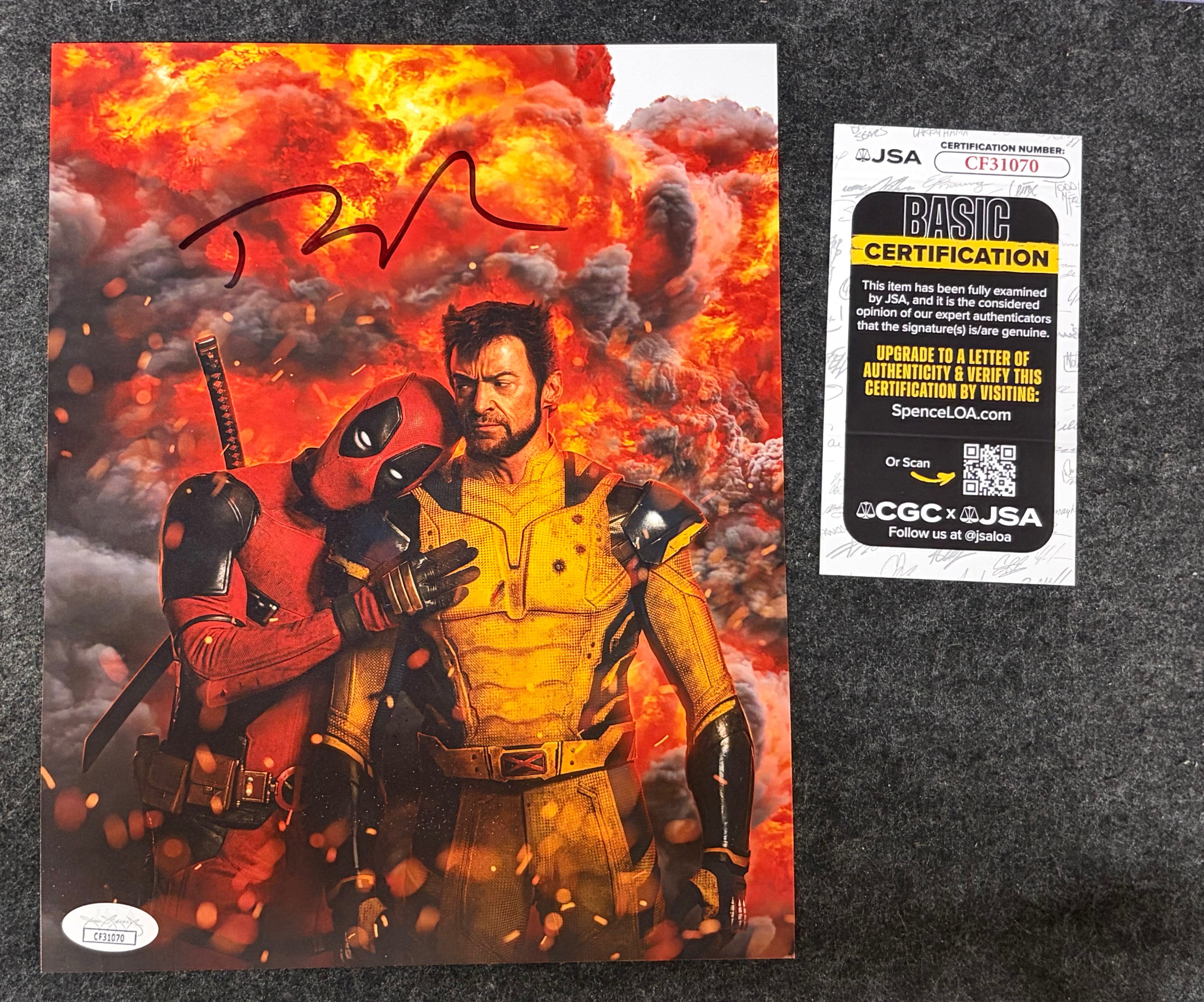 Ryan Reynolds Signed 8x10 Photo as Deadpool - JSA COA