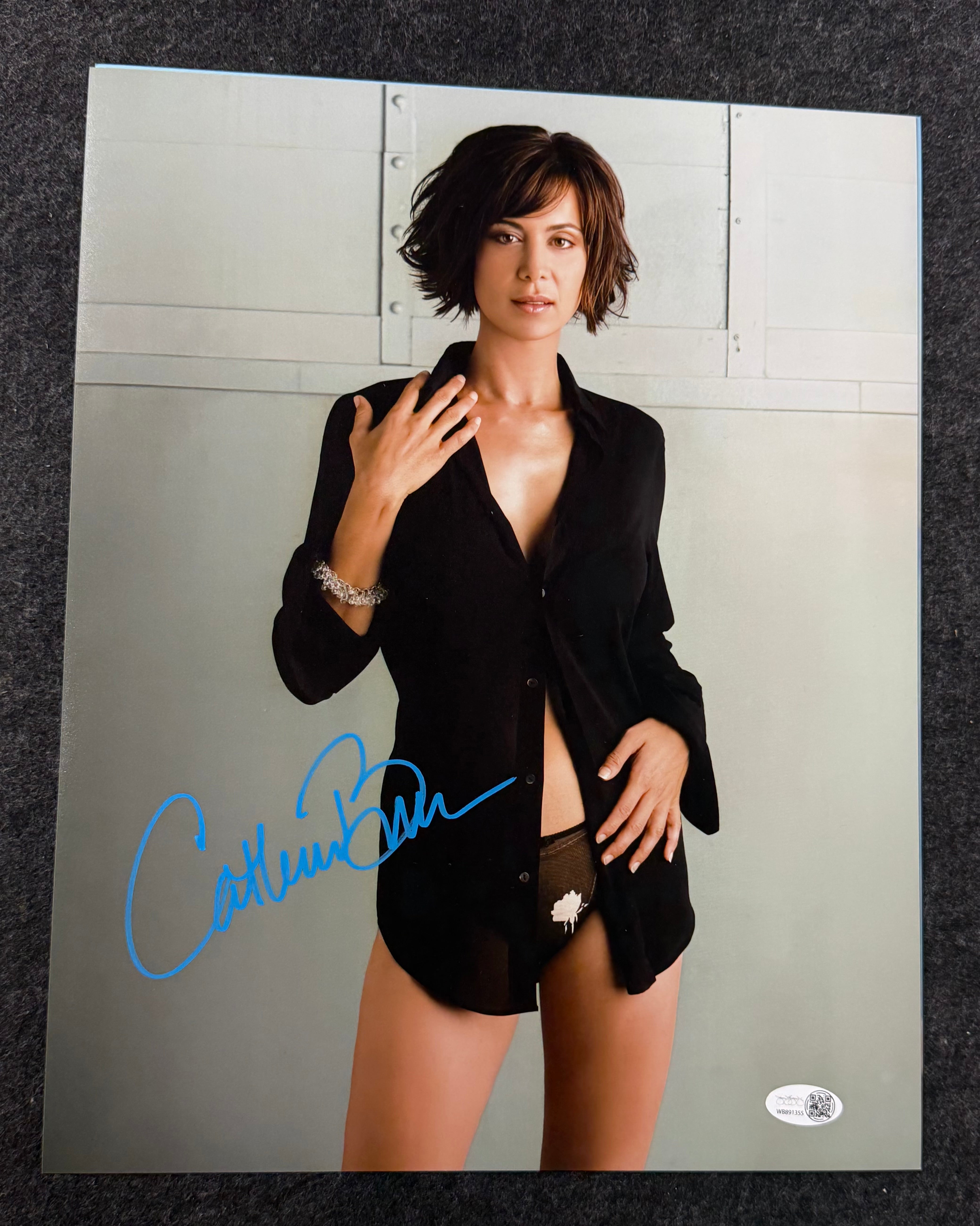 Catherine Bell Signed 11x14 Photo – JSA COA