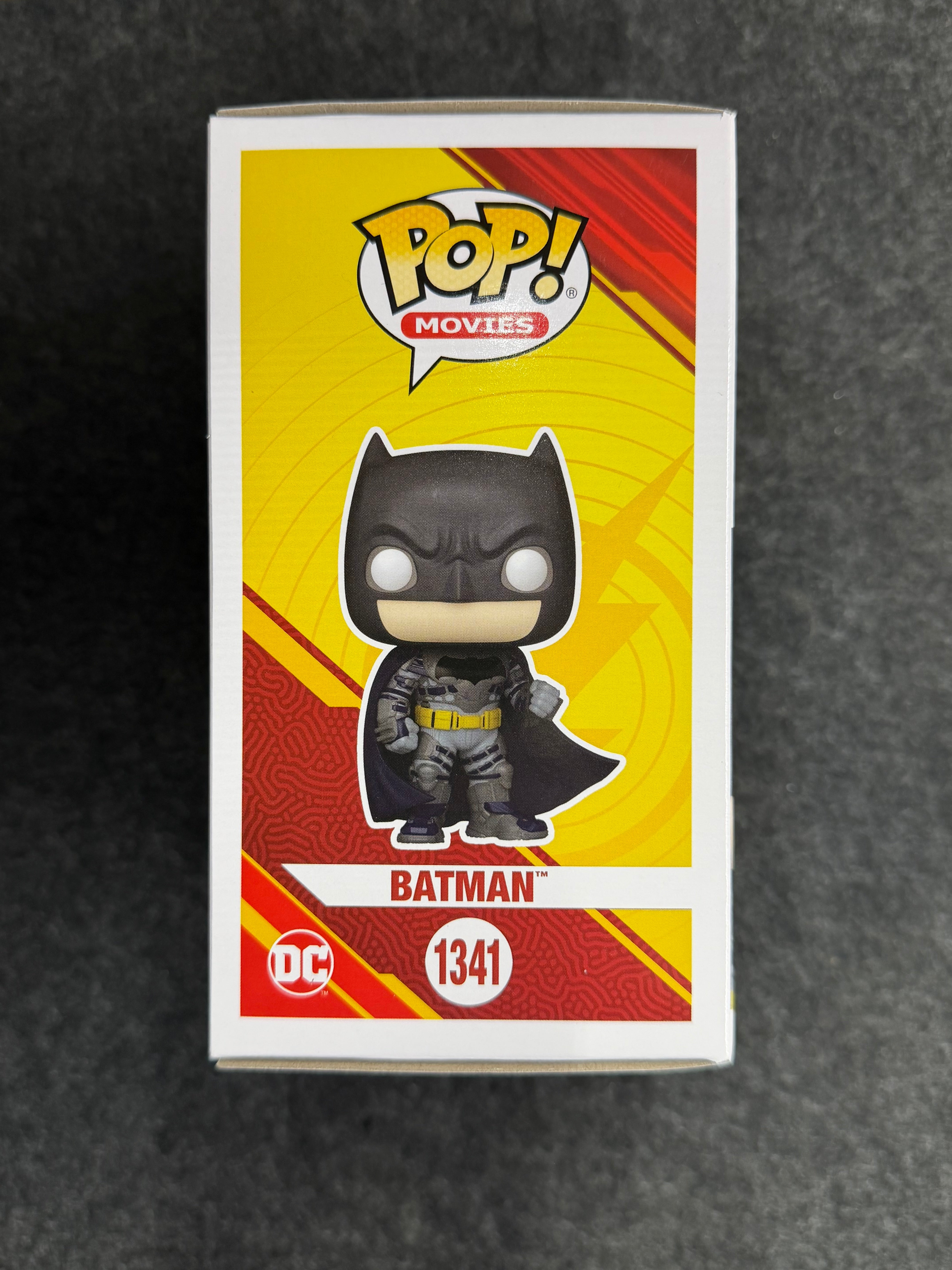 Ben Affleck Signed The Flash Batman #1341 Funko - Beckett Witnessed COA