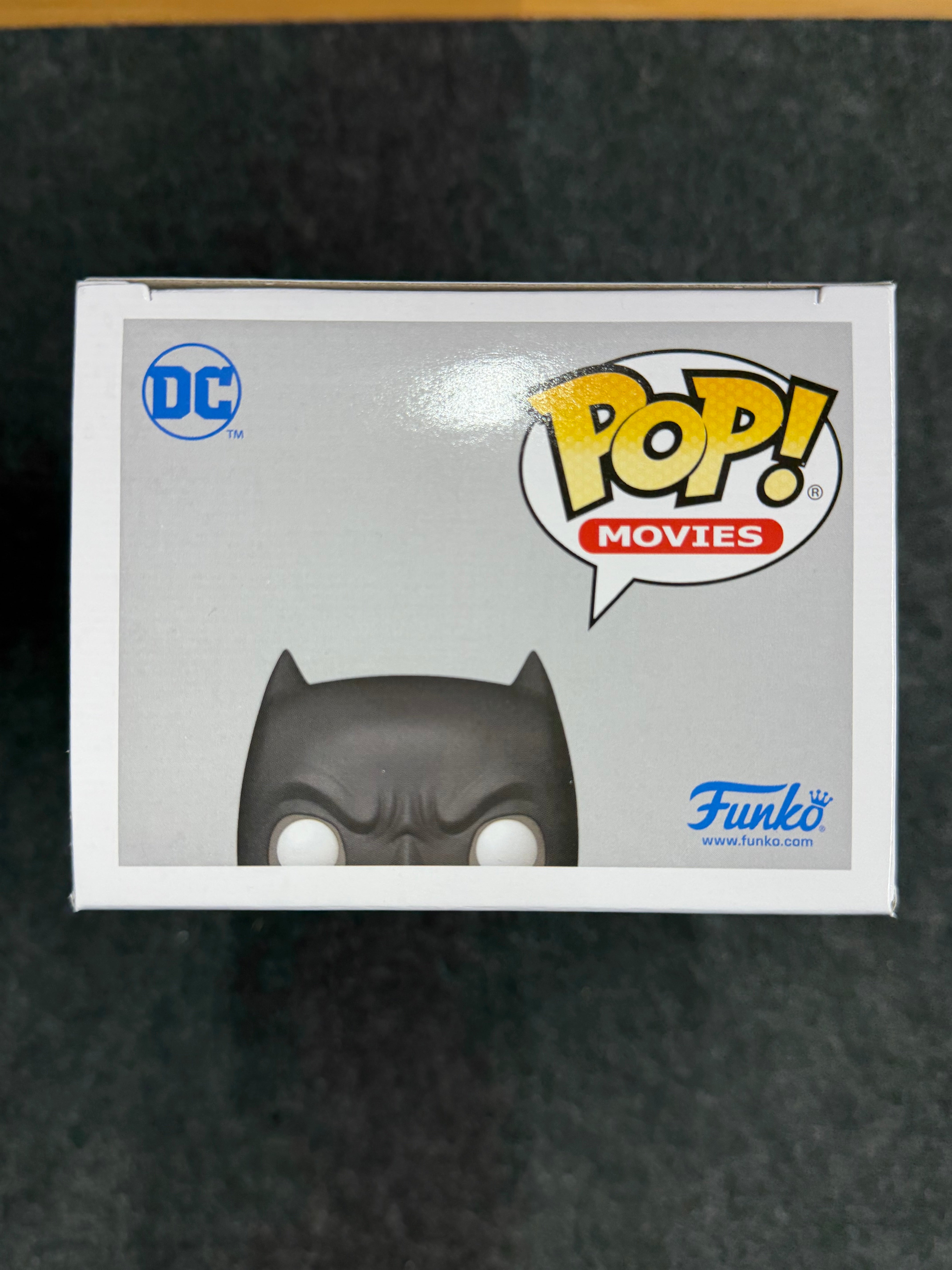 Ben Affleck Signed The Flash Batman #1341 Funko - Beckett Witnessed COA