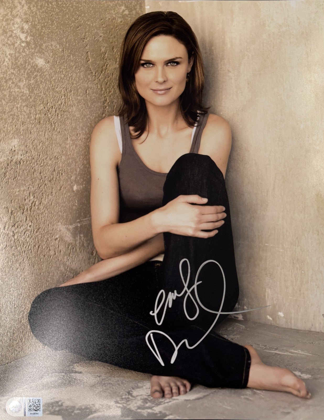 Emily Deschanel Signed 11x14 Bones Photo as Temperance Brennan - SWAU COA