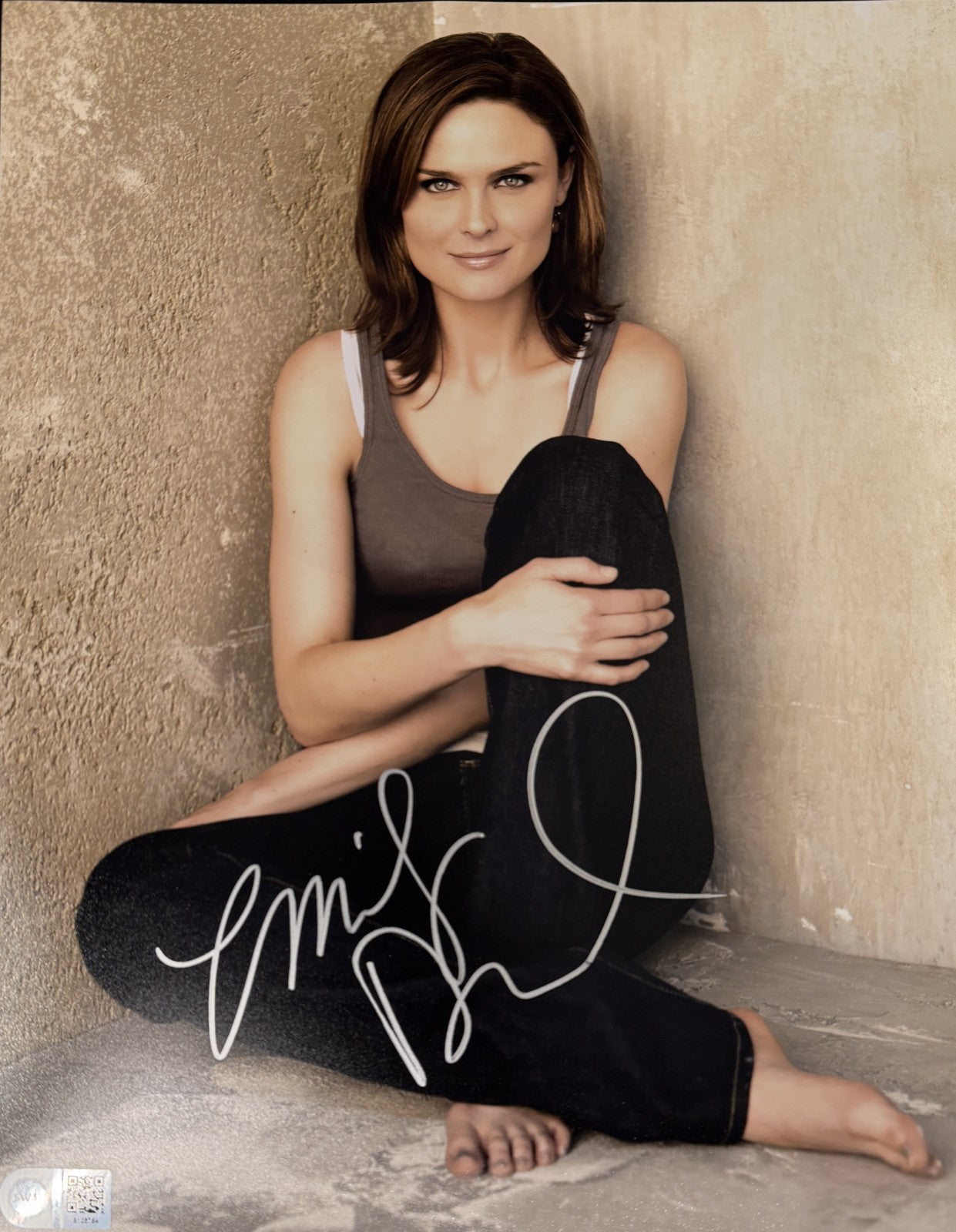 Emily Deschanel Signed 11x14 Bones Photo as Temperance Brennan - SWAU COA
